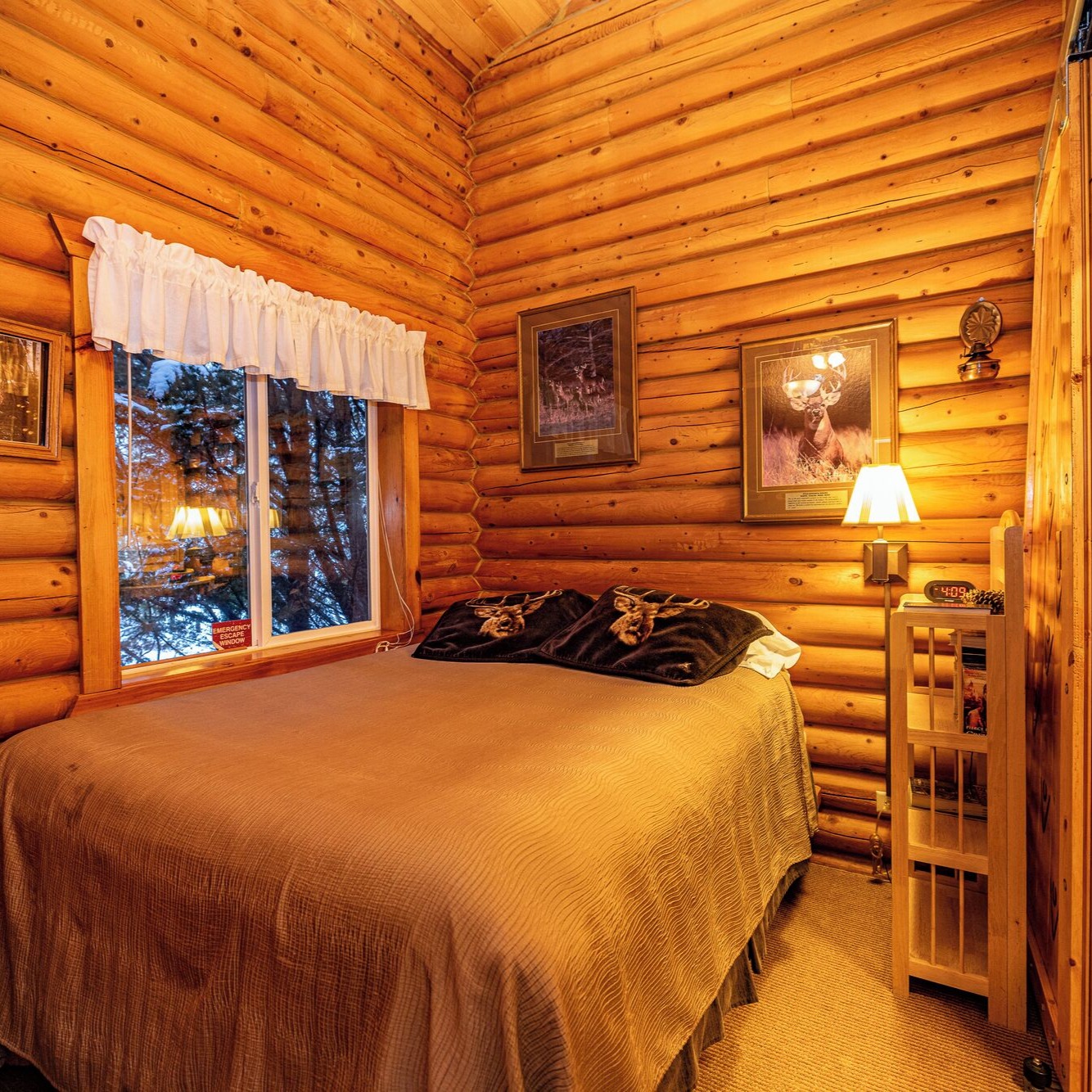 Welcome to your year-round mountain getaway and historic ranch in the foothills of the North Cascades! - Entire home