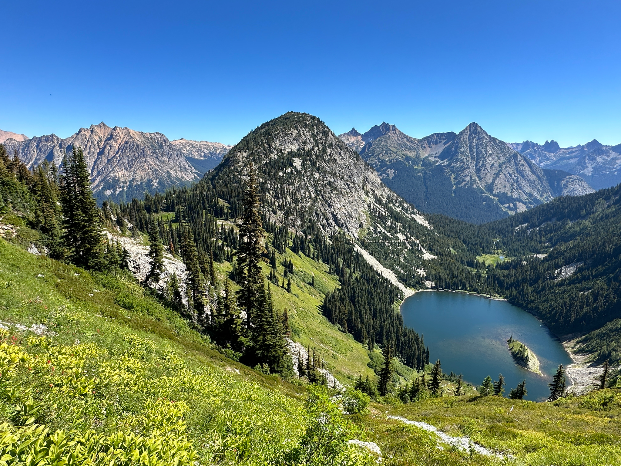 Maple Pass trail in the North Cascades near Rainy Pass